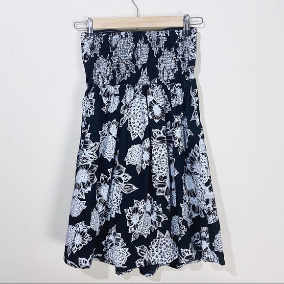 Derek Heart Strapless Mini Dress - Picture 5 of 9